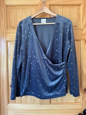 Style Studio Velour Silver Grey Star-Print Faux-Wrap Velvet Top size Medium